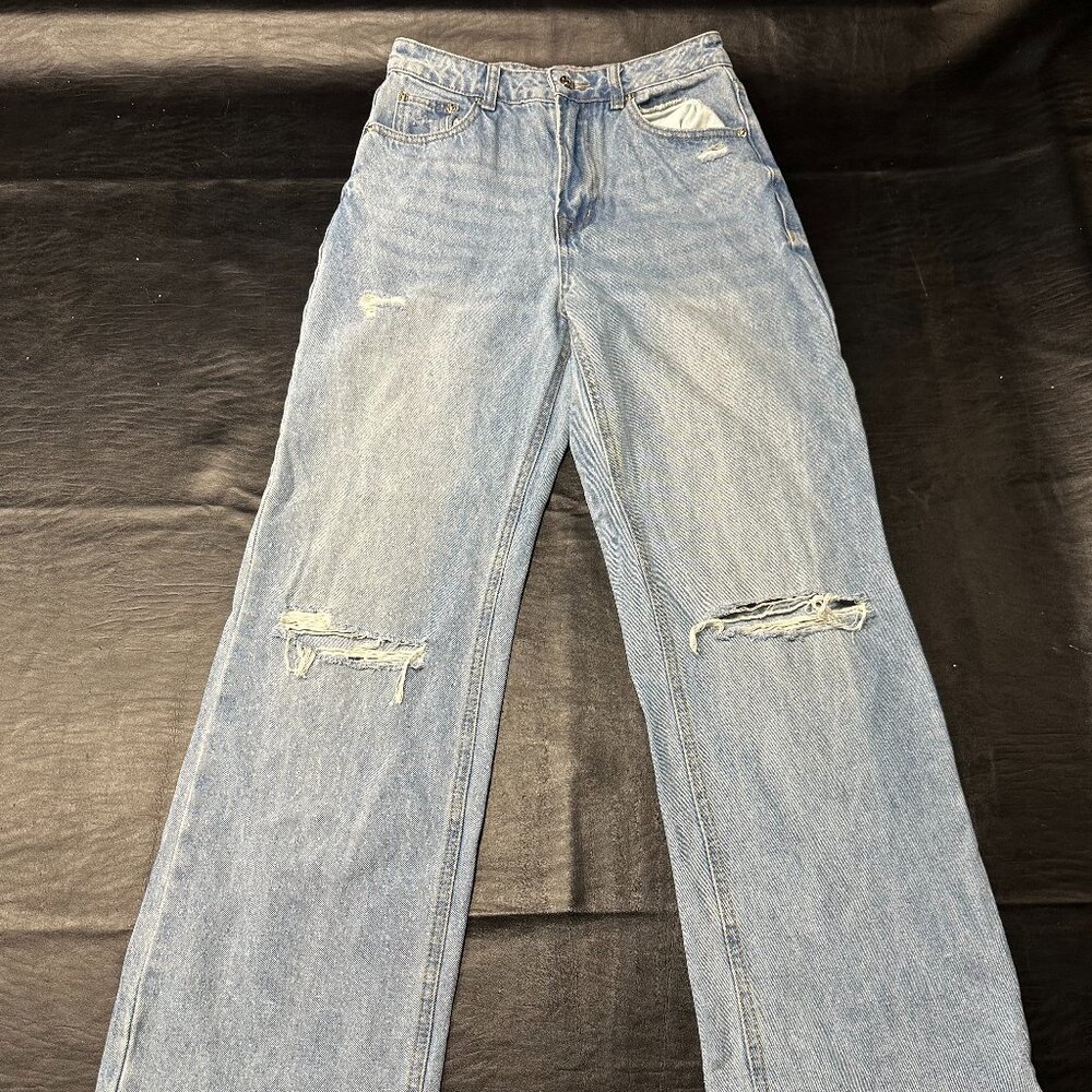 Edikted - Straight Leg Jeans - Ripped On Knees